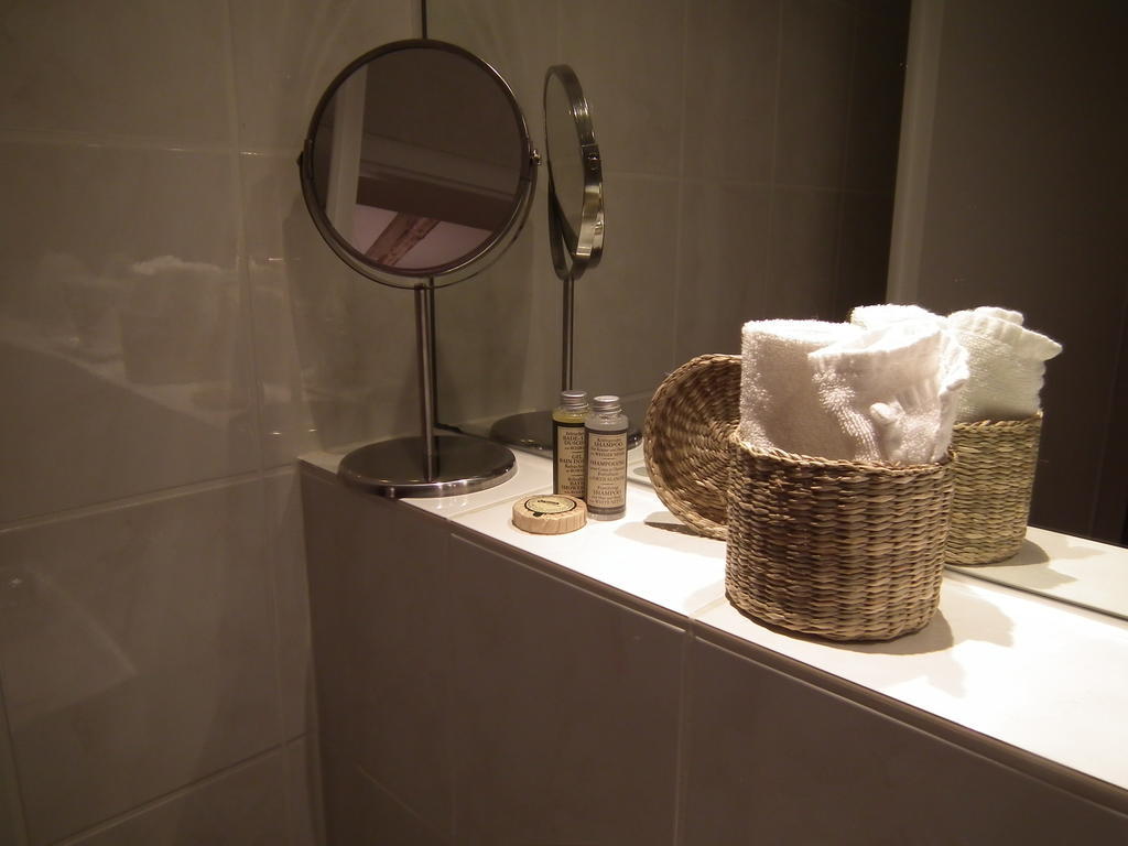 Hotel Cafe Del Maar Schalkenmehren Ruang foto